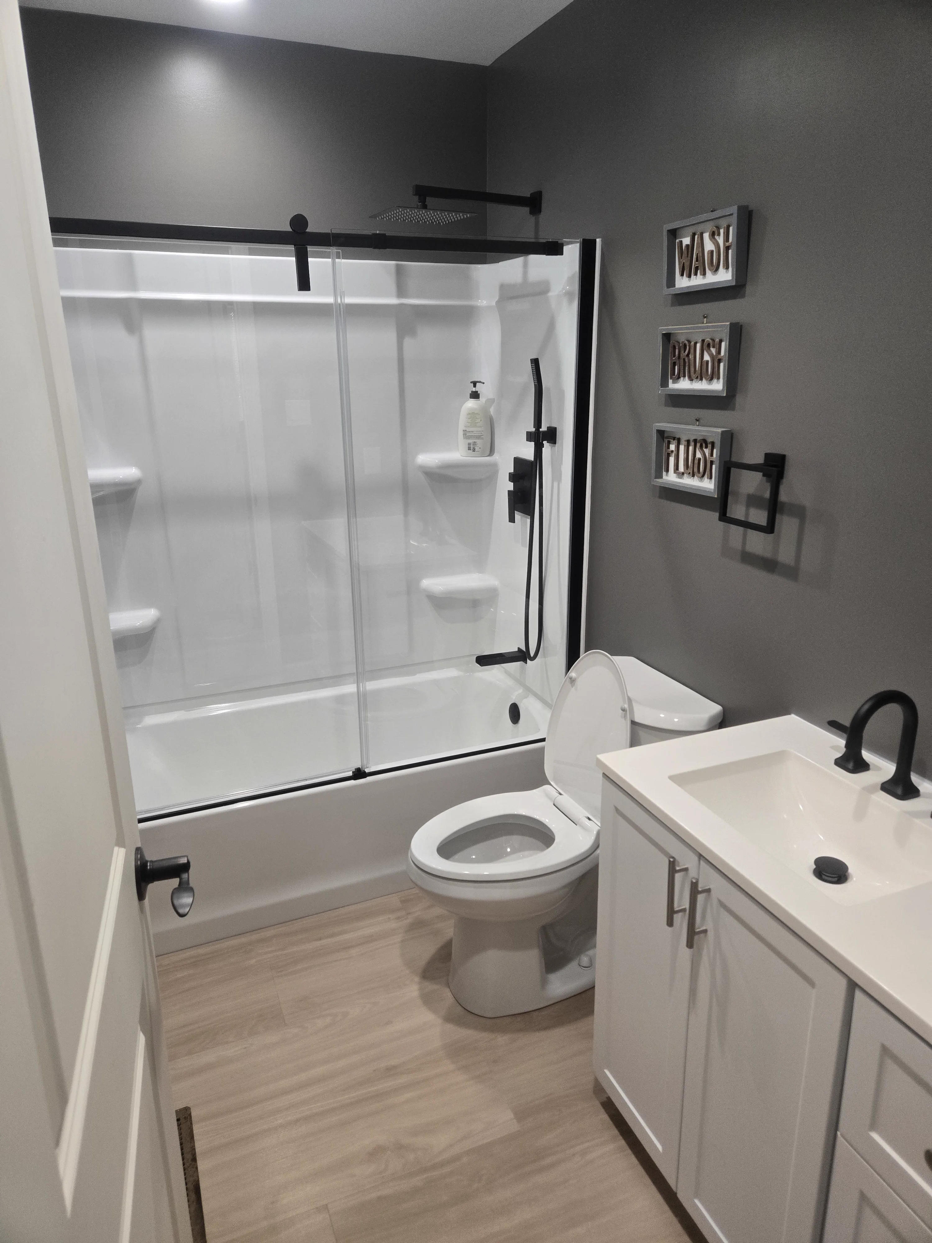Quincy guest bath finished